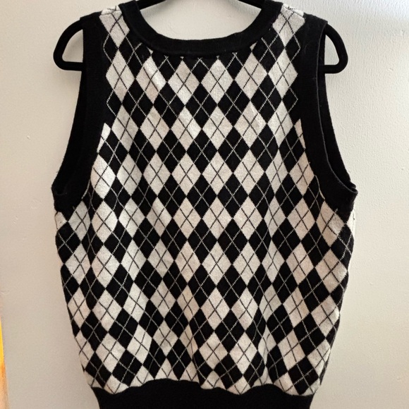 Torrid Black and White Argyle V-Neck Sweater Vest - Picture 2 of 8
